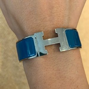 Hermès click clack H bracelet. Blue.